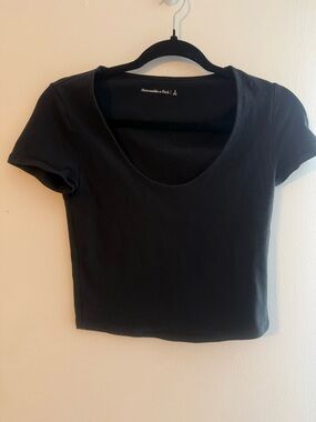 Abercrombie & Fitch Black Scoop Neck Crop Top – Size Small